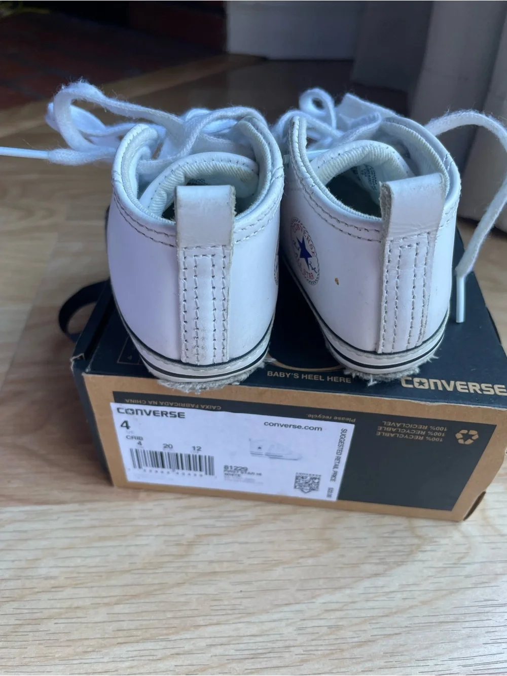 Converse Kids White Low-Top Chuck Taylor Sneakers size 4 crib